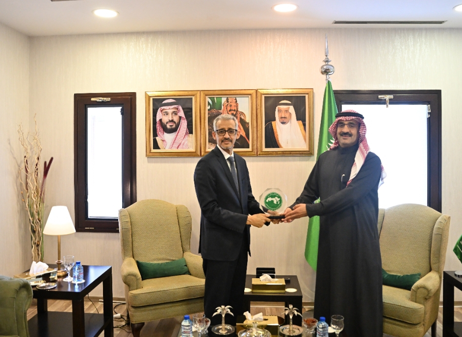 المدير العام للألكسو يكرّم سفير خادم الحرمين الشريفين بتونس