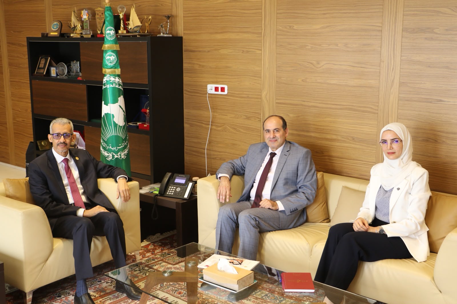 Le Directeur Général de l'ALECSO reçoit l'Ambassadeur de la Syrie en Tunisie