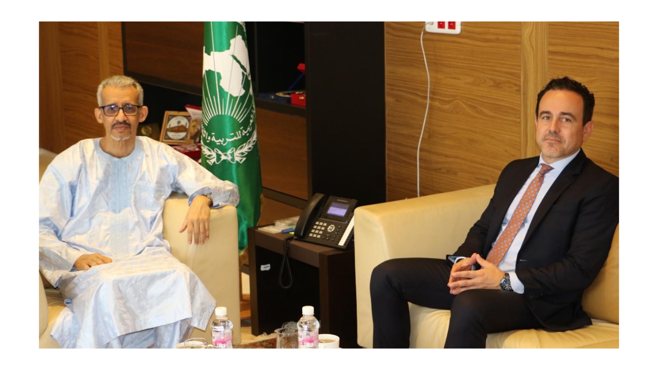 Le Directeur Général de l'ALECSO reçoit le Directeur du Bureau Régional de l'UNESCO pour le Maghreb
