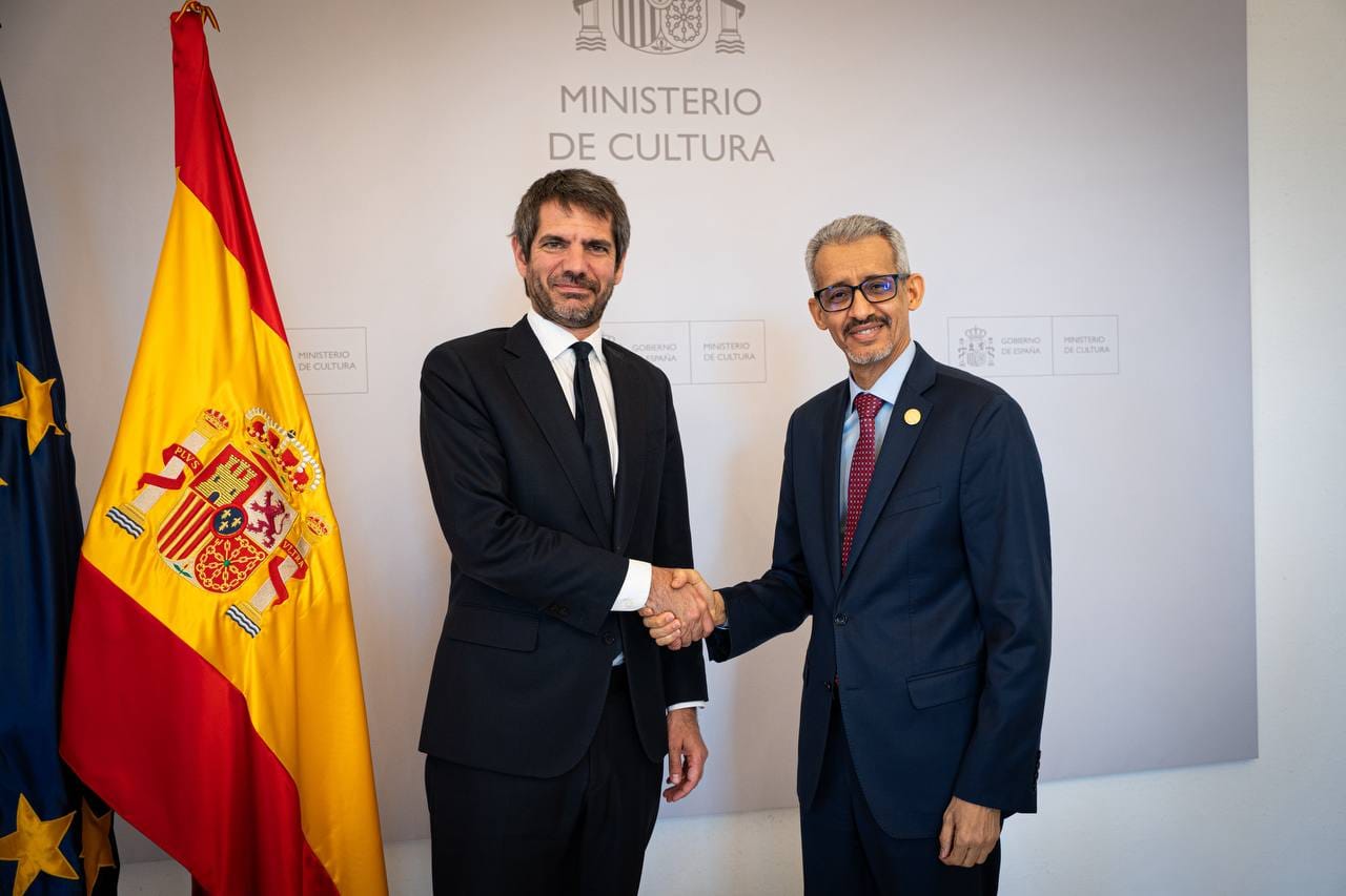 المدير العام للألكسو يلتقي وزير الثقافة الإسباني في مدريد لبحث تعزيز التعاون الثقافي والعمل في المجالات ذات الاهتمام المشترك ودعم جهود إعادة إعمار المشهد الثقافي في فلسطين